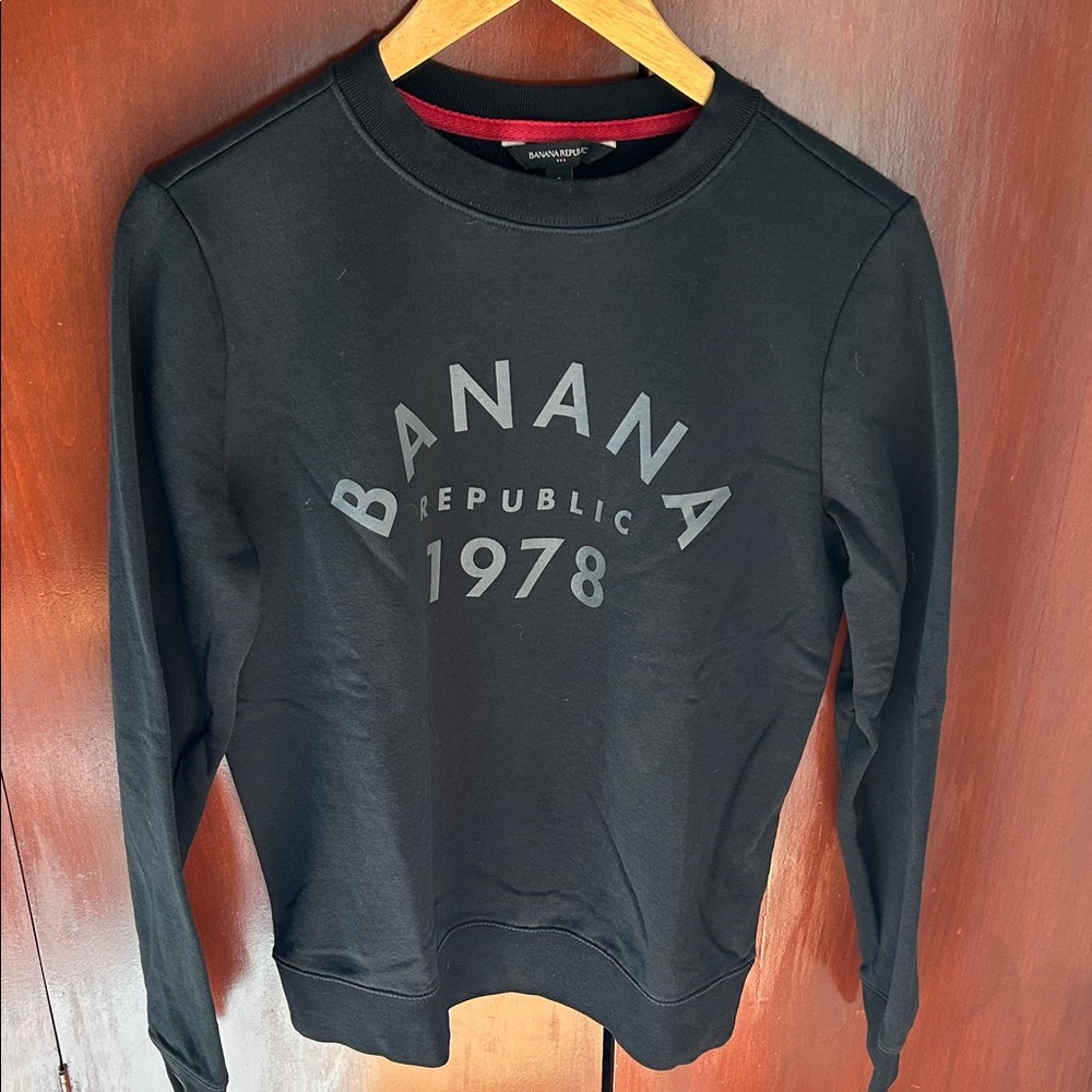 Banana Republic Black Crewneck Sweatshirt